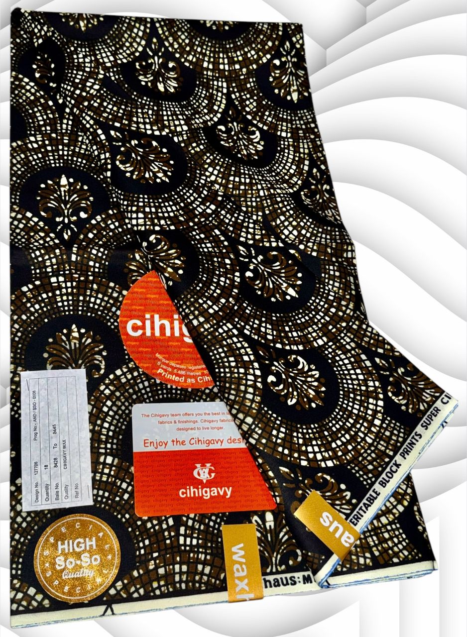 Large Square African Fabric Print Headwrap Headtie – 100 × 100 cm