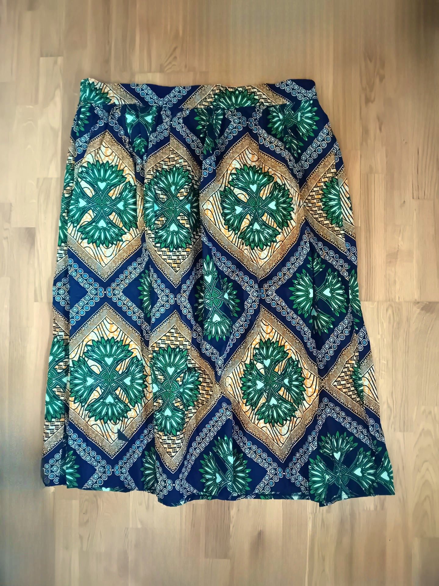 Adesewa ''Crowned With Beauty'' African Fabric Print Midi Skirt – Limited Edition