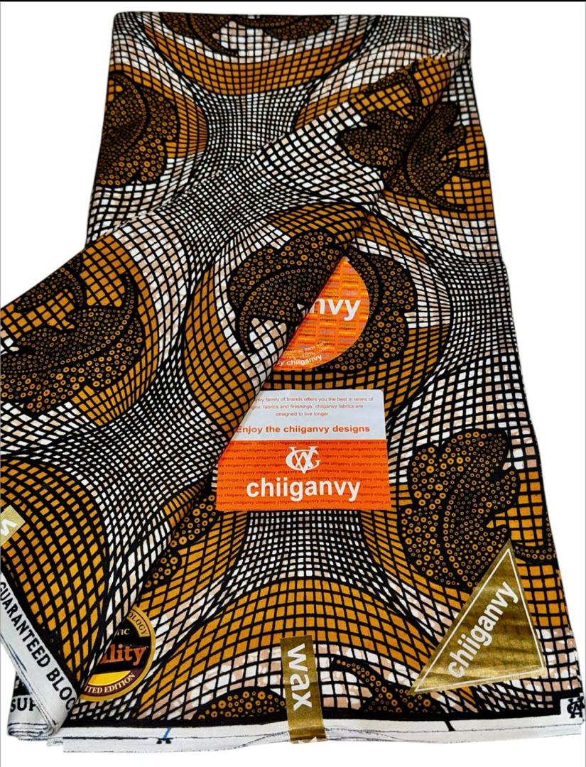 Large Square African Fabric Print Headwrap Headtie – 100 × 100 cm