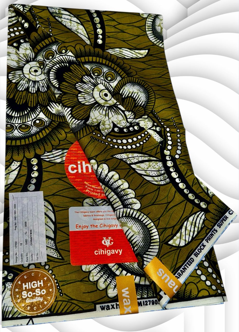 Large Square African Fabric Print Headwrap Headtie – 100 × 100 cm